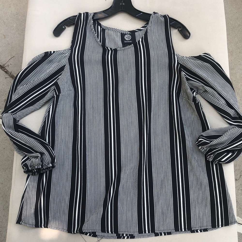 Woman’s Long Sleeve shoulder cut out Blouse